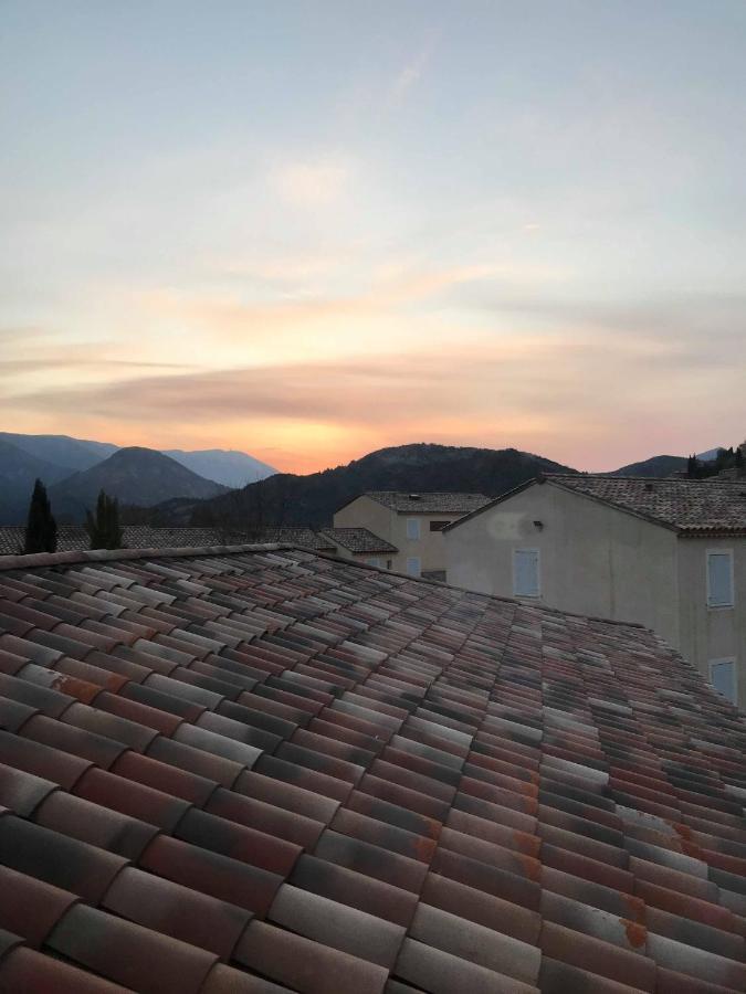 La Tour De Guet Aparthotel Montbrun-les-Bains Exterior foto